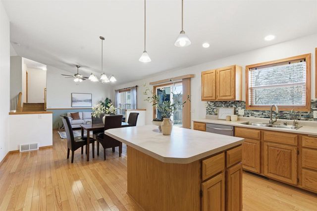 706 Amnicon Trail, Madison, WI 53718