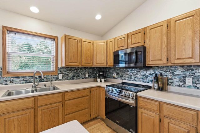 706 Amnicon Trail, Madison, WI 53718