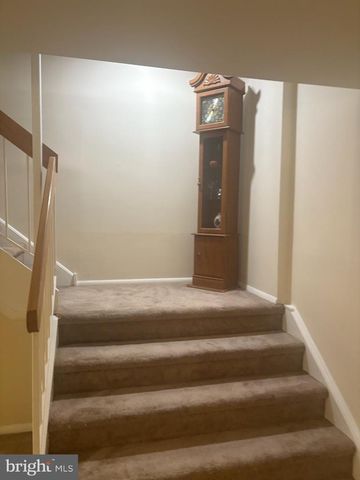 614 AUGUSTA CIR, Mount Laurel, NJ 08054