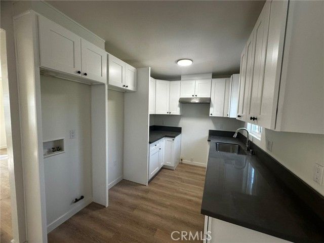 1525 W 105th Street, Los Angeles, CA 90047