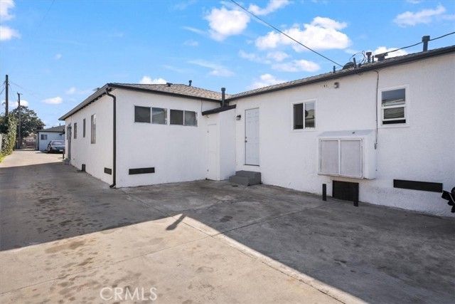 1525 W 105th Street, Los Angeles, CA 90047