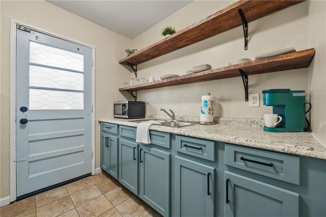 2160 Lenox Road NE, Atlanta, GA 30324