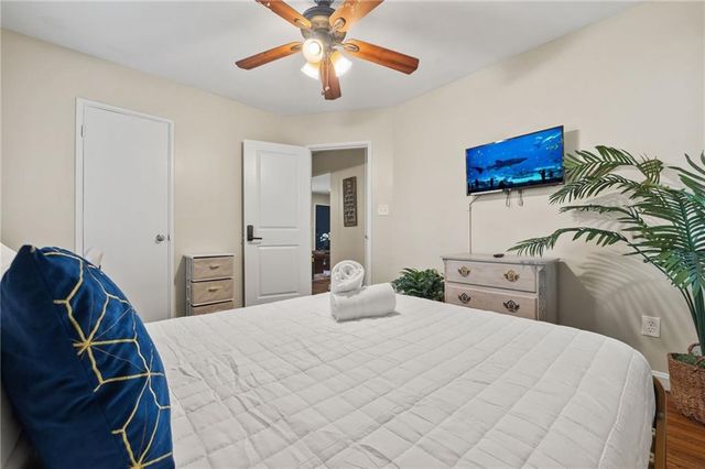 2160 Lenox Road NE, Atlanta, GA 30324
