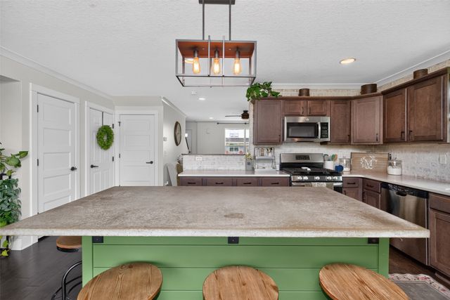 3413 Hawthorn Drive SW, Bondurant, IA 50035