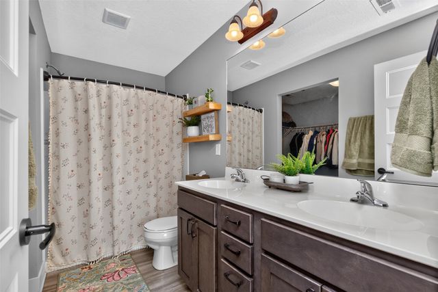3413 Hawthorn Drive SW, Bondurant, IA 50035