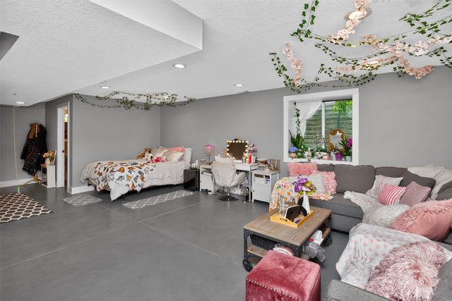 3413 Hawthorn Drive SW, Bondurant, IA 50035