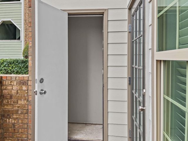6108 Abrams Road 206, Dallas, TX 75231