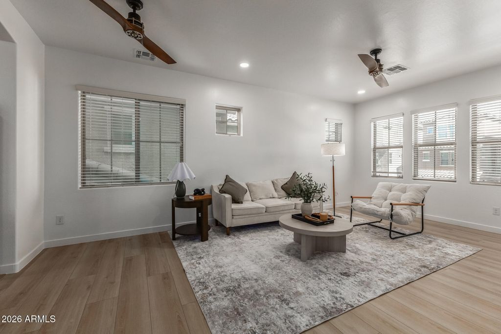 Image 1 of property listing at 2032 N 77TH Lane, Phoenix, AZ 85035