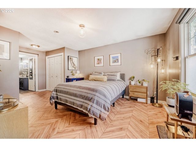 4667 EXETER St, West Linn, OR 97068