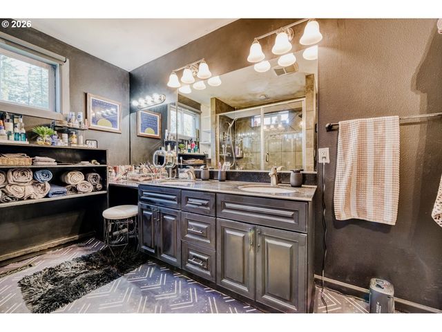 4667 EXETER St, West Linn, OR 97068