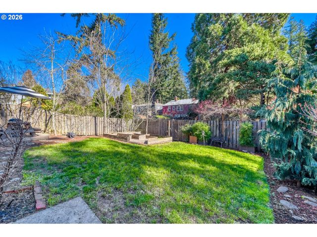 4667 EXETER St, West Linn, OR 97068