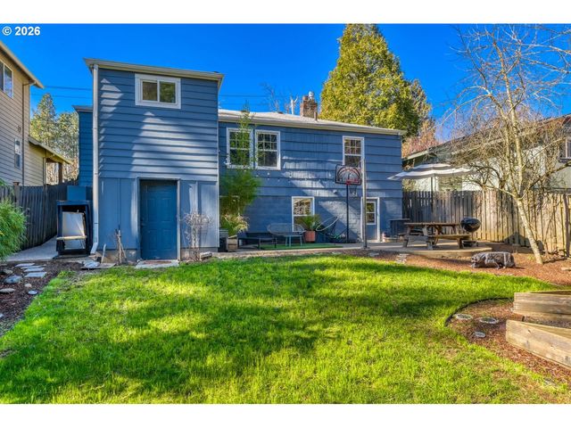 4667 EXETER St, West Linn, OR 97068