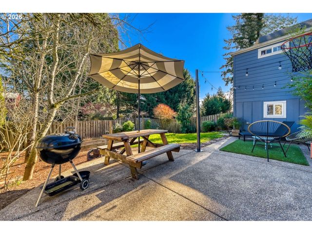 4667 EXETER St, West Linn, OR 97068