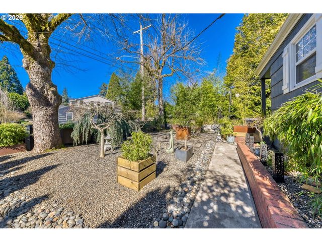 4667 EXETER St, West Linn, OR 97068