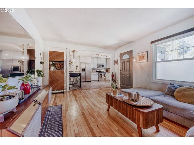 4667 EXETER St, West Linn, OR 97068