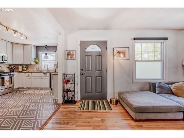 4667 EXETER St, West Linn, OR 97068