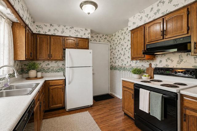 301 Sherman Drive, Marshall, MI 49068