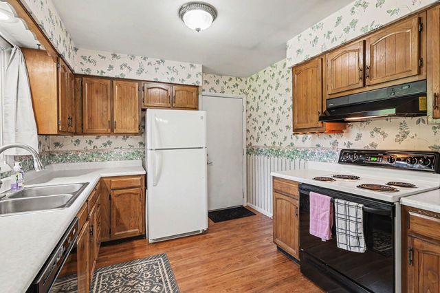 301 Sherman Drive, Marshall, MI 49068
