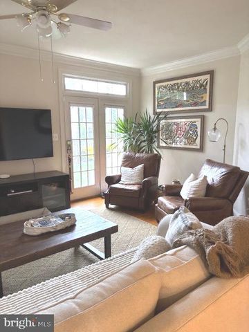 5924 CHESTERBROOK RD, Mclean, VA 22101