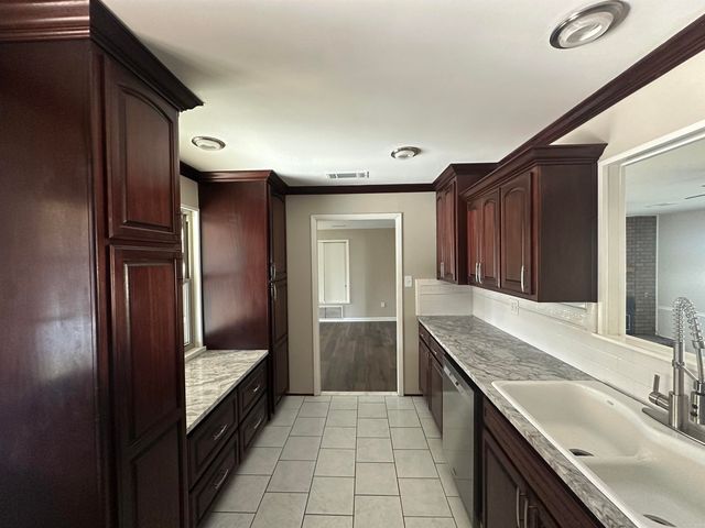 2539 Oakwood Drive, Malvern, AR 72104