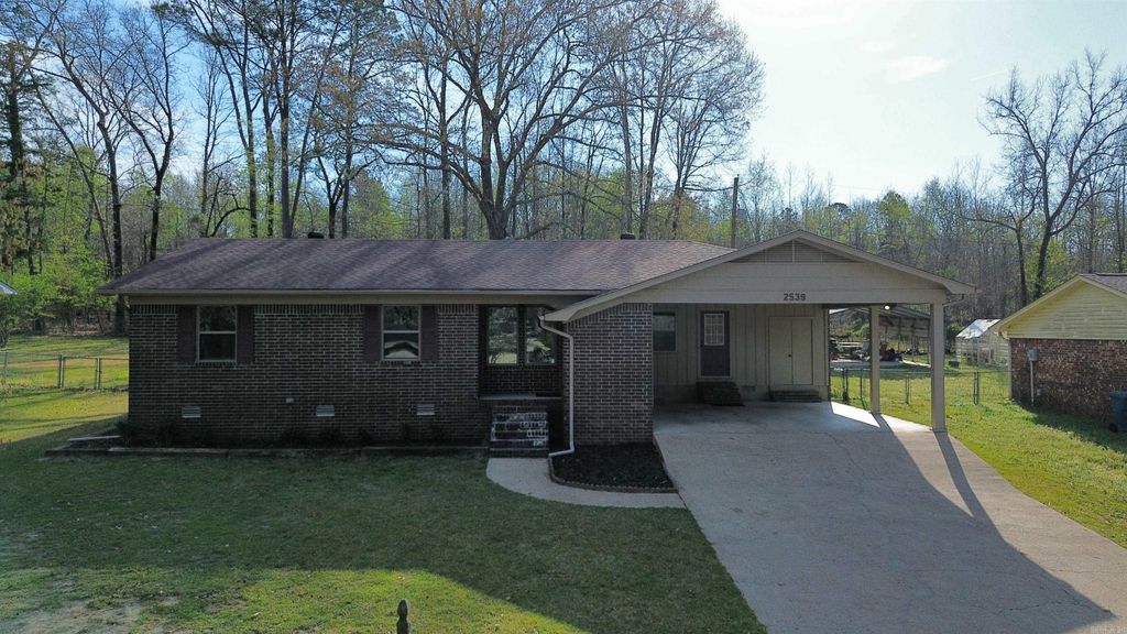 2539 Oakwood Drive, Malvern, AR 72104