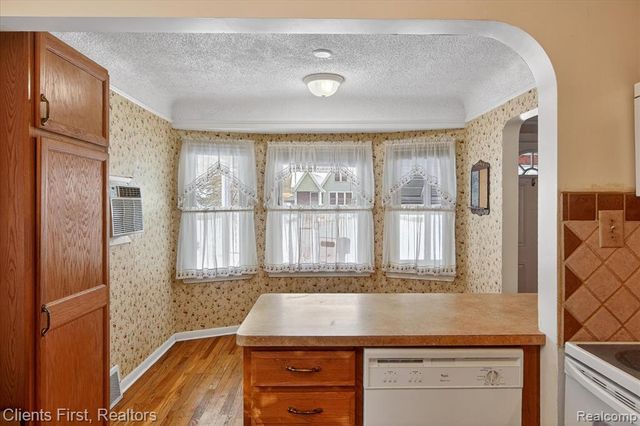 4403 Biddle Street, Wayne, MI 48184