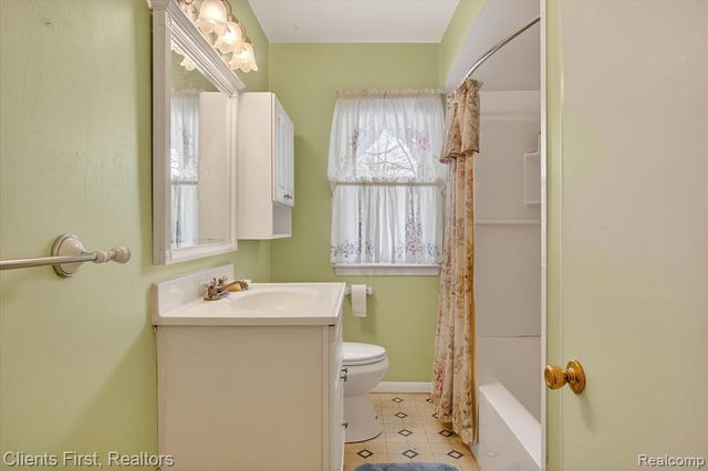 4403 Biddle Street, Wayne, MI 48184