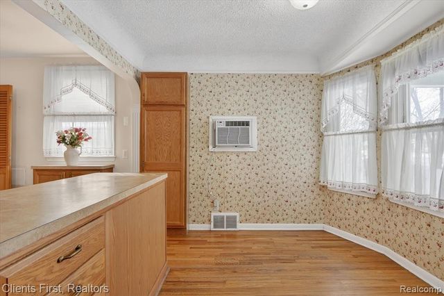 4403 Biddle Street, Wayne, MI 48184