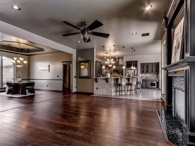 1104 Kingsway Avenue, Yukon, OK 73099