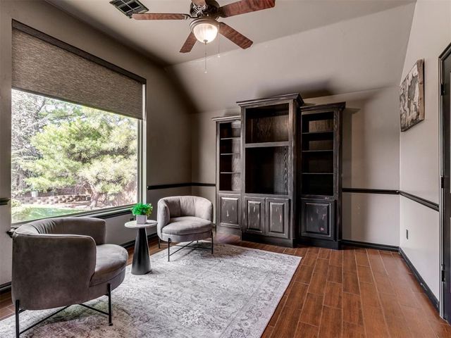 1104 Kingsway Avenue, Yukon, OK 73099