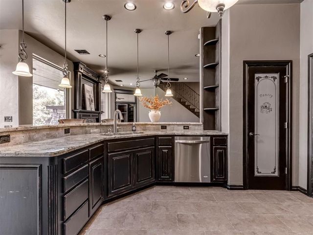 1104 Kingsway Avenue, Yukon, OK 73099