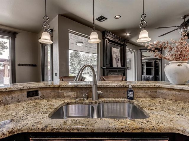 1104 Kingsway Avenue, Yukon, OK 73099
