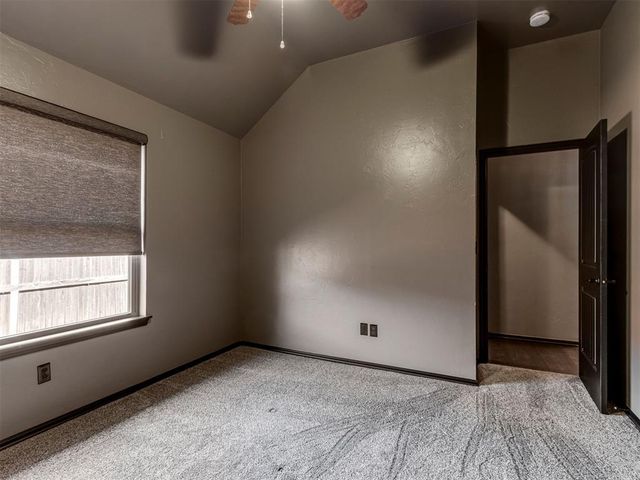 1104 Kingsway Avenue, Yukon, OK 73099