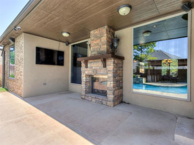 1104 Kingsway Avenue, Yukon, OK 73099