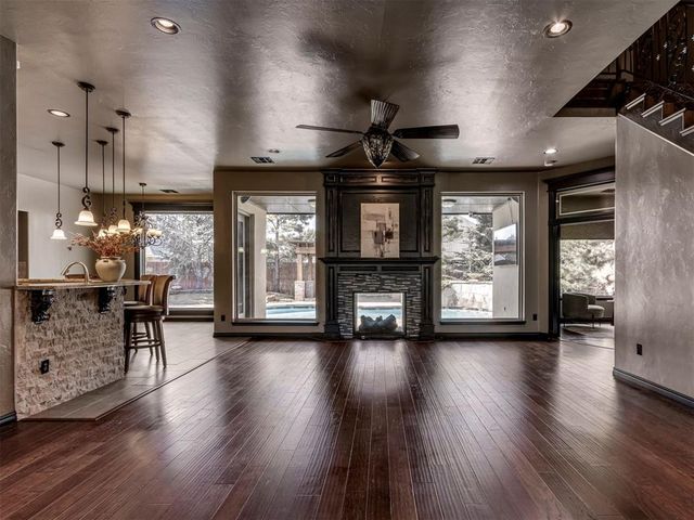 1104 Kingsway Avenue, Yukon, OK 73099