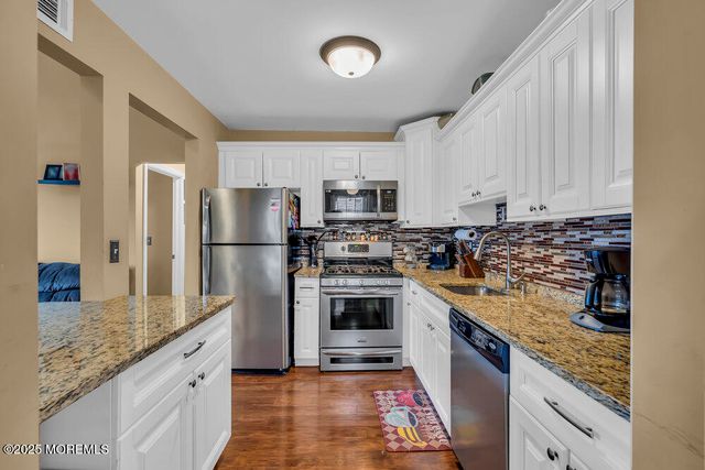 209 Begonia Court, Jackson, NJ 08527