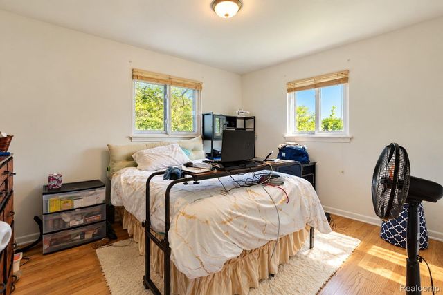60 E Square Lake Road, Bloomfield Charter Township, MI 48304