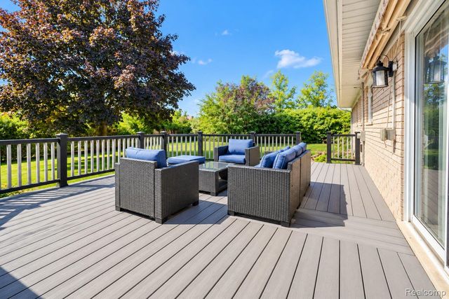 60 E Square Lake Road, Bloomfield Charter Township, MI 48304