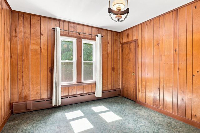 28 Eastern Avenue, Webster, MA 01570