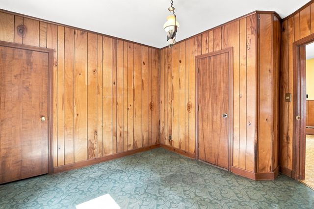 28 Eastern Avenue, Webster, MA 01570