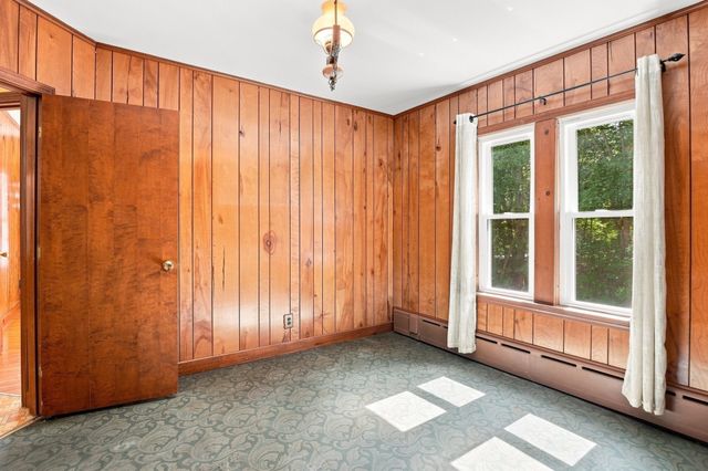 28 Eastern Avenue, Webster, MA 01570