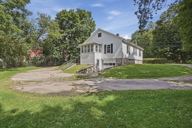 28 Eastern Avenue, Webster, MA 01570