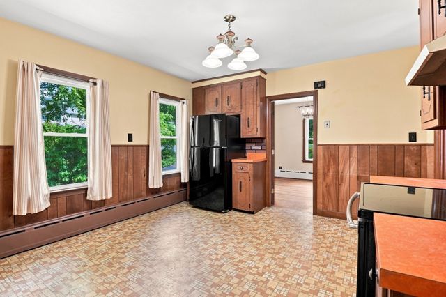28 Eastern Avenue, Webster, MA 01570
