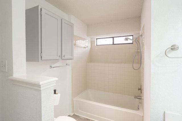 1910 Andover DR, Round Rock, TX 78664