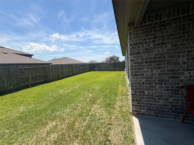 813 Brazos Trail, Dayton, TX 77535