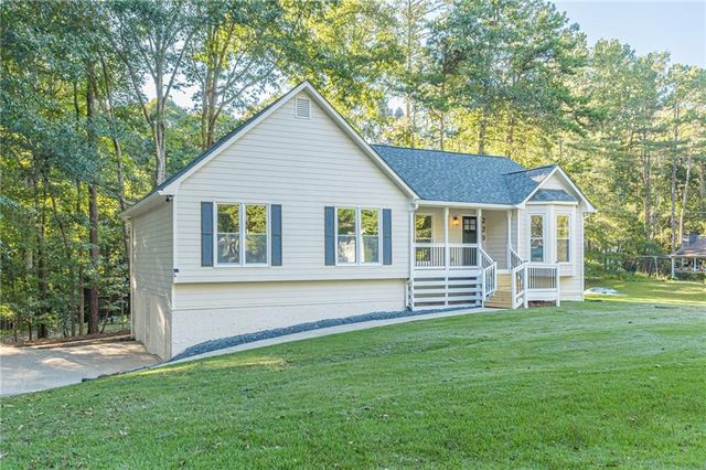 229 Oak Landing, Douglasville, GA 30134