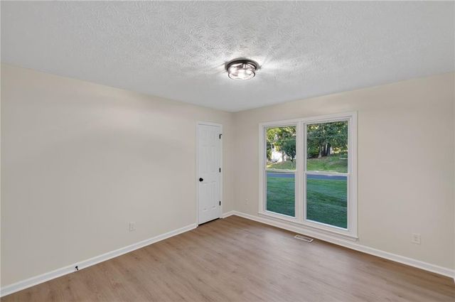 229 Oak Landing, Douglasville, GA 30134