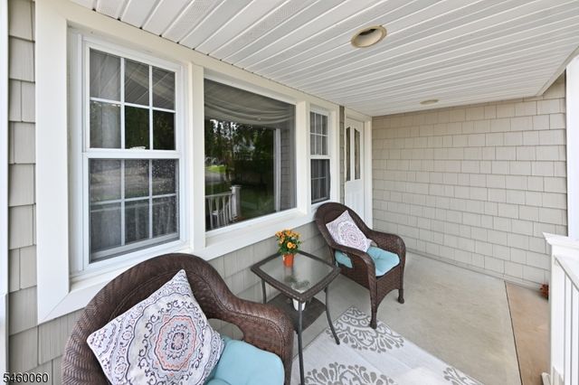 700 Evans St, Paramus Boro, NJ 07652