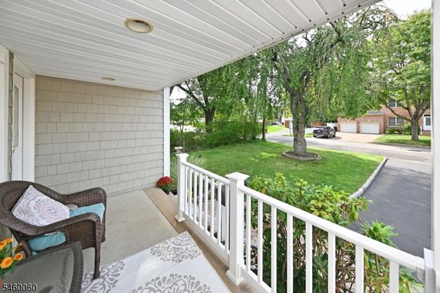 700 Evans St, Paramus Boro, NJ 07652