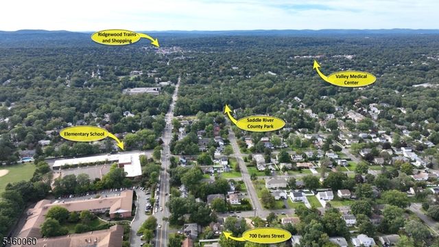 700 Evans St, Paramus Boro, NJ 07652